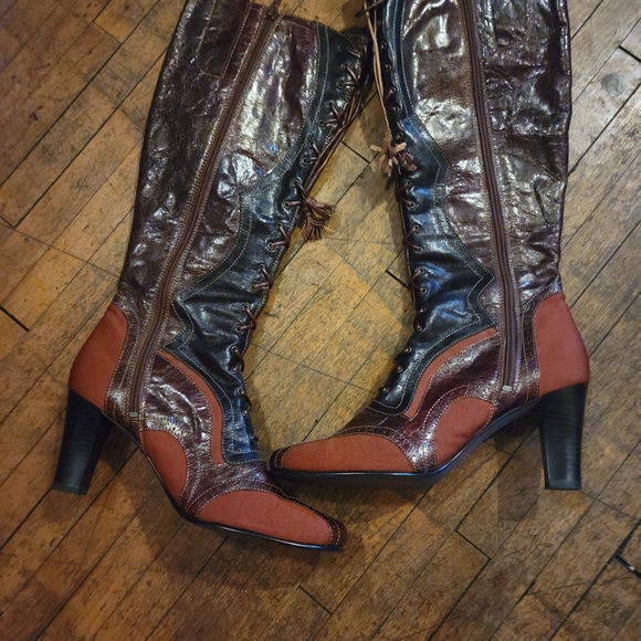 Kenzie boots - Picture 2 of 5